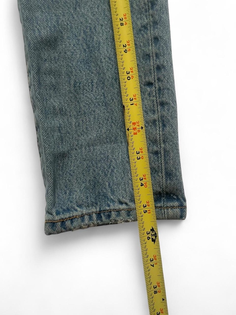 Distressed Levi’s 501 Light Wash Ripped Denim Jeans • SIZE - XXS / W24 L28 - Picture 5 of 8